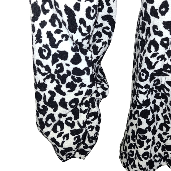 Hae Animal Pattern Jacket Size Medium - Picture 4 of 5